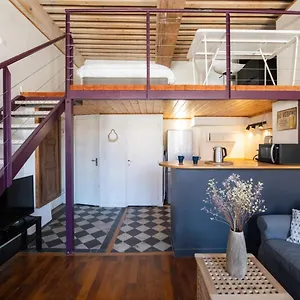 https://lindigo-coup-de-coeur-appartement-canut-croix-rousse.hotels-rhonealpes.com